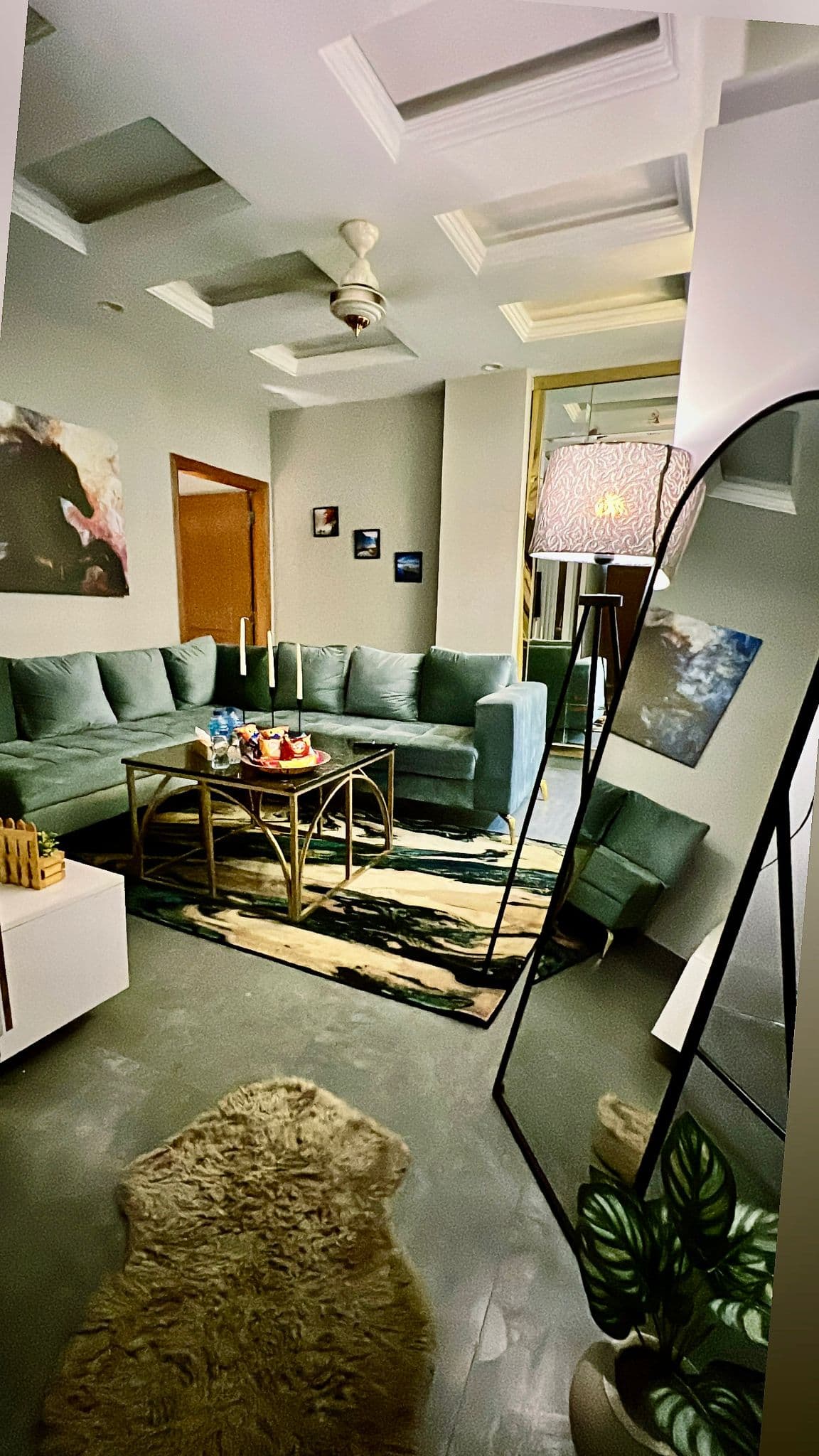Chic Chamber — 3